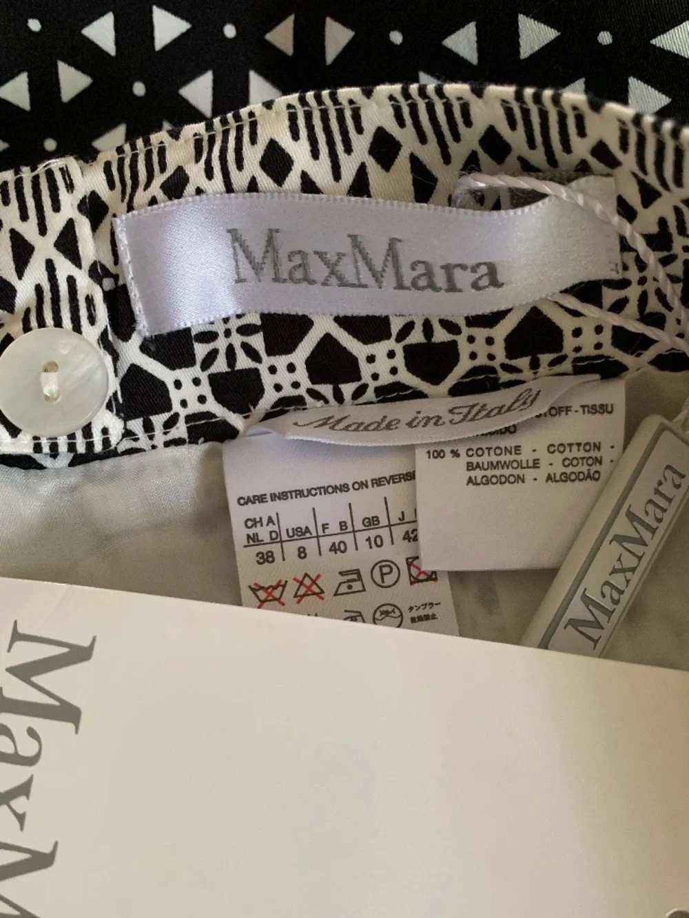 MaxMara black & red floral abstract print pencil skirt